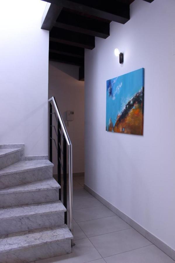 Plaza Negrito Apartments บาเลนเซีย ภายนอก รูปภาพ