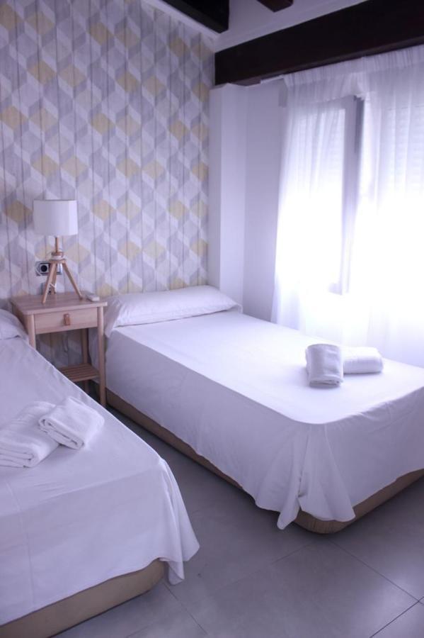 Plaza Negrito Apartments บาเลนเซีย ภายนอก รูปภาพ
